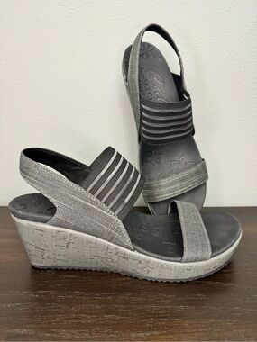 Skechers Cali Women's Beverlee Tiger Posse Comfort Wedge Sandals size 8.5